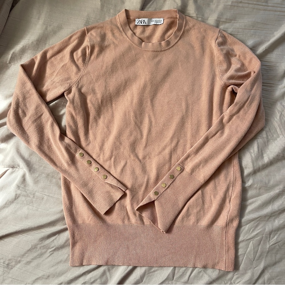 ZARA Basic Sweater in a Beautiful Pink Color! Size M
